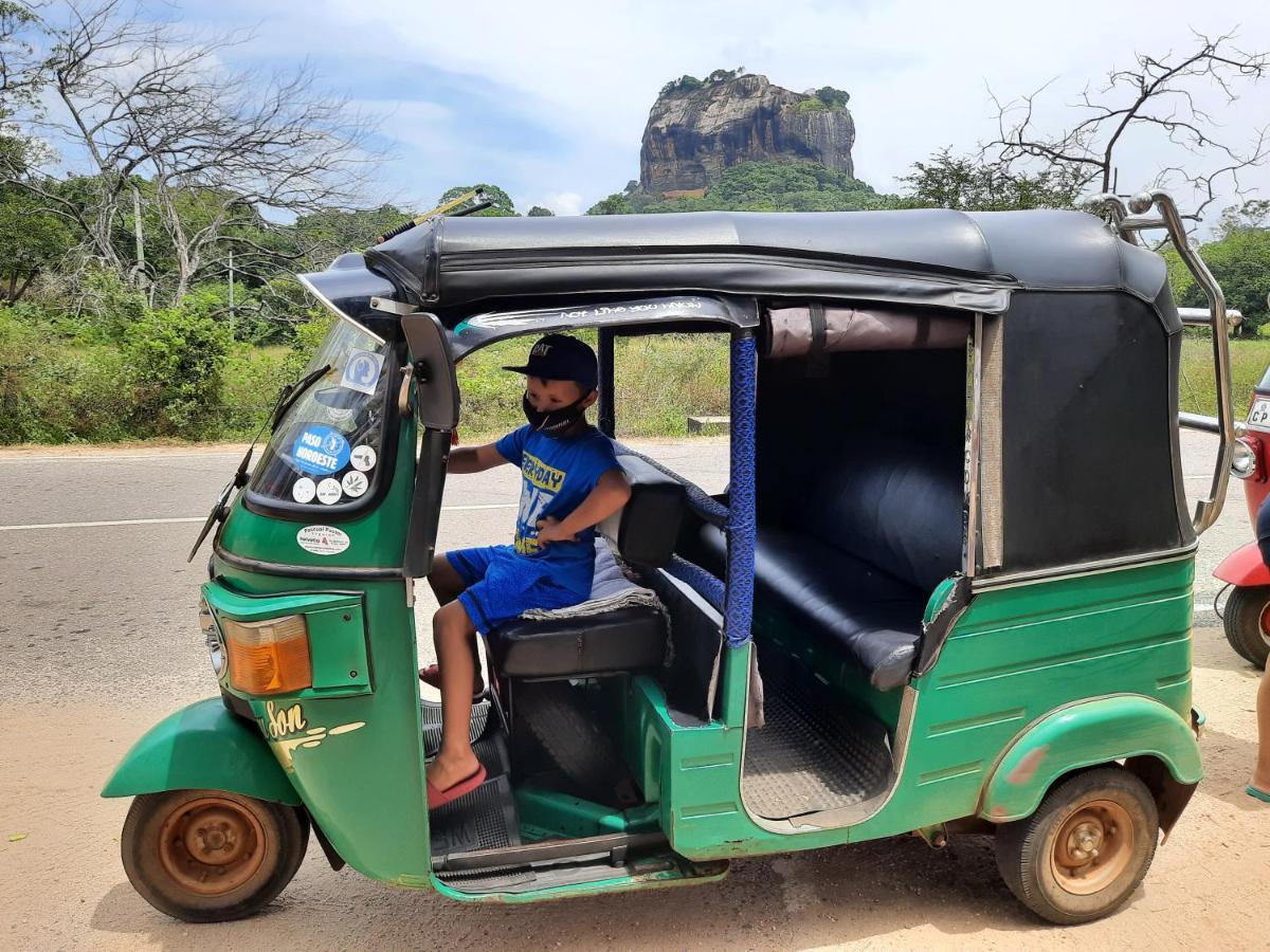 Galaxy View Homestay Sigiriya Exterior foto